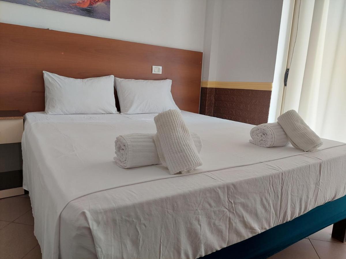 Hotel Nacional Durrës Extérieur photo