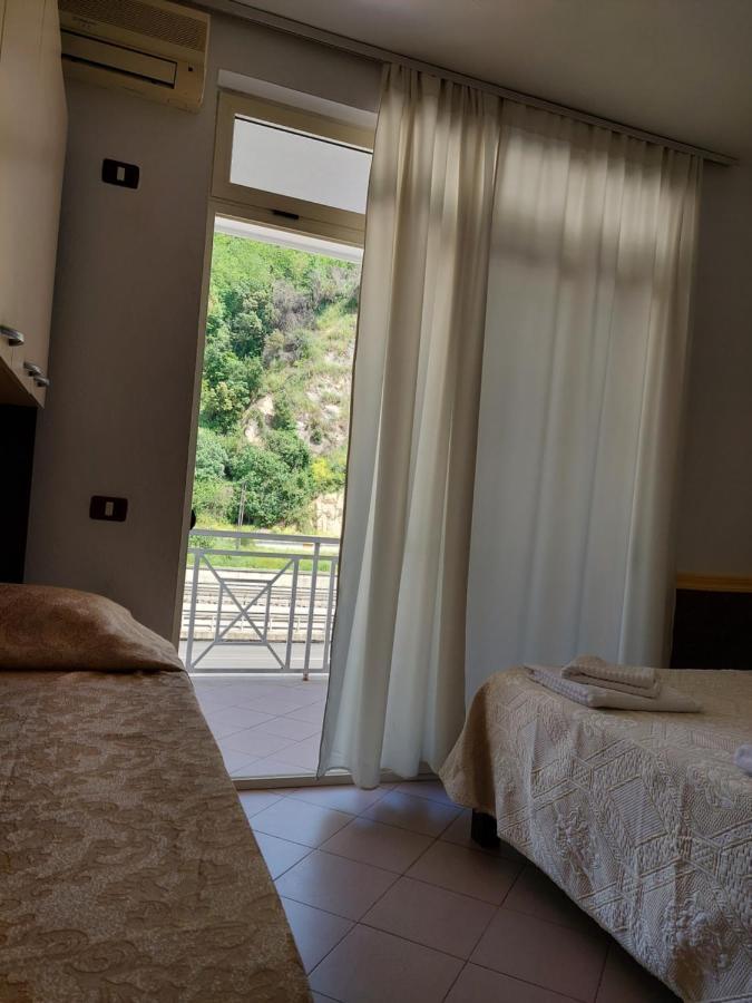 Hotel Nacional Durrës Extérieur photo