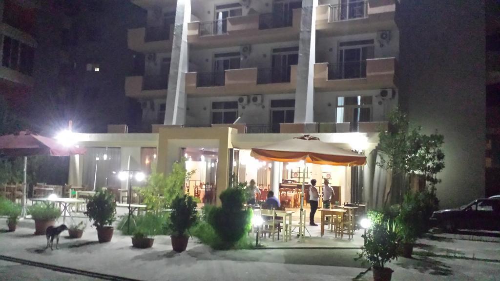 Hotel Nacional Durrës Extérieur photo